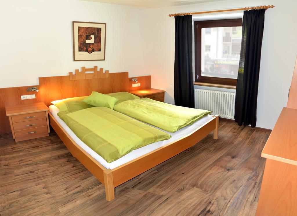 Apartments Rezia Ортизеи Экстерьер фото